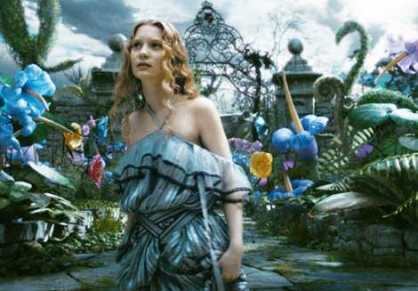 Still&nbsp;of&nbsp;Disney's&nbsp;adventure&nbsp;"Alice&nbsp;in&nbsp;Wonderland"&nbsp;