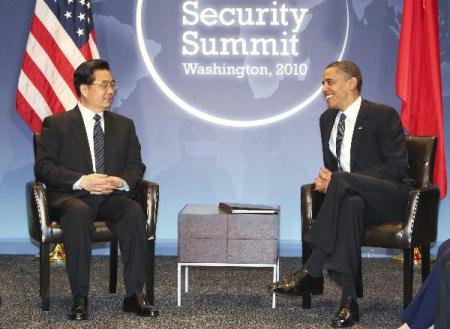 Chinese&nbsp;President&nbsp;Hu&nbsp;Jintao&nbsp;(L)&nbsp;meets&nbsp;with&nbsp;U.S.&nbsp;President&nbsp;Barack&nbsp;Obama&nbsp;in&nbsp;Washington&nbsp;April&nbsp;12,&nbsp;2010.&nbsp;President&nbsp;Hu&nbsp;Jintao&nbsp;arrived&nbsp;in&nbsp;Washington&nbsp;on&nbsp;Monday&nbsp;to&nbsp;attend&nbsp;the&nbsp;Nuclear&nbsp;Security&nbsp;Summit&nbsp;slated&nbsp;for&nbsp;April&nbsp;12-13.(Xinhua/Ju&nbsp;Peng)