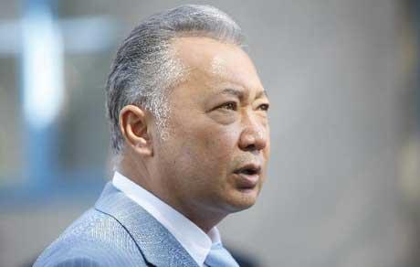 File&nbsp;photo&nbsp;taken&nbsp;on&nbsp;July&nbsp;23,&nbsp;2009&nbsp;shows&nbsp;then&nbsp;Kyrgyz&nbsp;President&nbsp;Kurmanbek&nbsp;Bakiyev&nbsp;speaks&nbsp;to&nbsp;the&nbsp;media&nbsp;at&nbsp;a&nbsp;polling&nbsp;station&nbsp;in&nbsp;Bishkek,&nbsp;Kyrgyzstan.&nbsp;(Xinhua/Lu&nbsp;Jinbo)