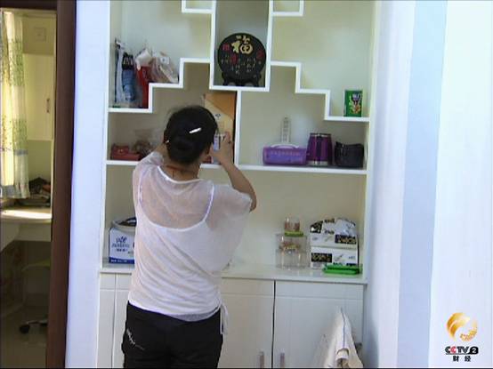 原棚户区居民张女士搬进新家