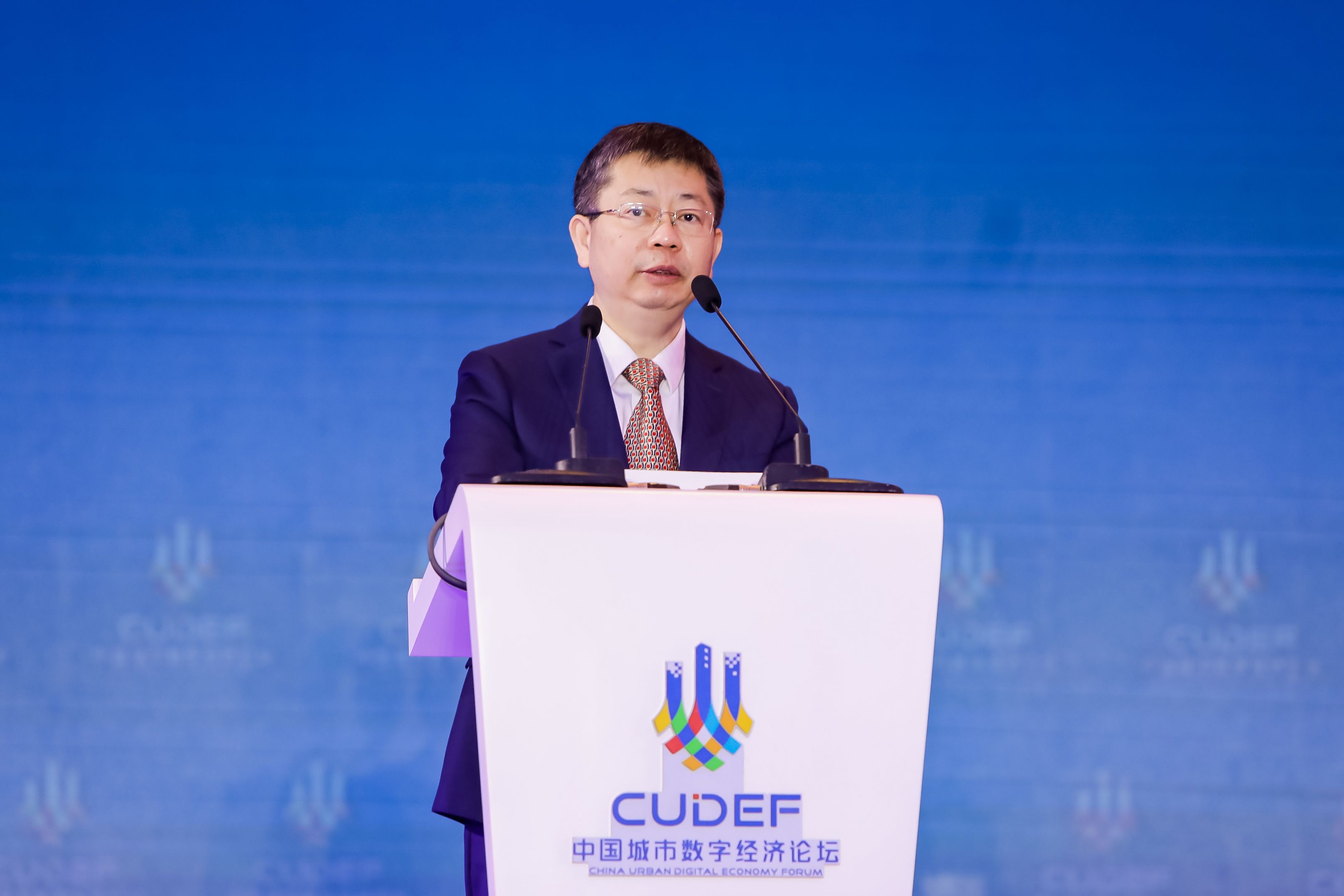 姜文波 中央广播电视总台编务会议成员