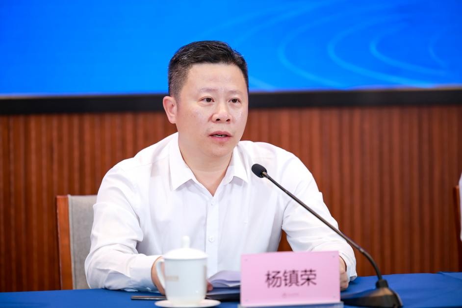 饶平县县长杨镇荣讲话