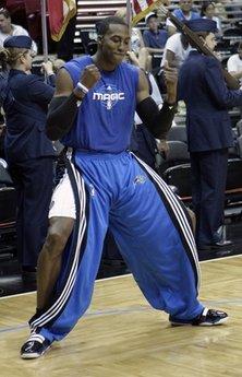 In&nbsp;this&nbsp;April&nbsp;21,&nbsp;2010&nbsp;photo,&nbsp;Orlando&nbsp;Magic&nbsp;center&nbsp;Dwight&nbsp;Howard&nbsp;dances&nbsp;in&nbsp;front&nbsp;of&nbsp;teammates&nbsp;during&nbsp;a&nbsp;pre-game&nbsp;ritual&nbsp;prior&nbsp;to&nbsp;Game&nbsp;2&nbsp;in&nbsp;the&nbsp;first&nbsp;round&nbsp;of&nbsp;the&nbsp;NBA&nbsp;basketball&nbsp;playoffs&nbsp;against&nbsp;the&nbsp;Charlotte&nbsp;Bobcats,&nbsp;in&nbsp;Orlando,&nbsp;Fla.&nbsp;The&nbsp;Orlando&nbsp;Magic's&nbsp;choreographed&nbsp;warmup&nbsp;routine&nbsp;is&nbsp;a&nbsp;bit&nbsp;odd&nbsp;by&nbsp;NBA&nbsp;standards,&nbsp;and&nbsp;only&nbsp;one&nbsp;of&nbsp;the&nbsp;team's&nbsp;many&nbsp;playful&nbsp;antics.(AP&nbsp;Photo/John&nbsp;Raoux)