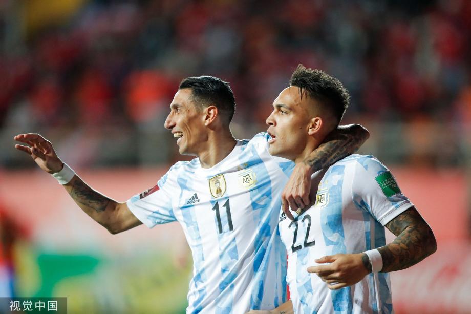 [图]迪玛利亚世界波劳塔罗破门 阿根廷2-1客胜智利
