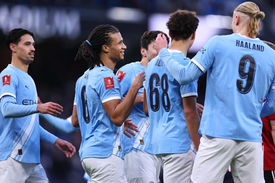 [图]足总杯-塞梅尼奥传射 曼城10-1埃克塞特城晋级