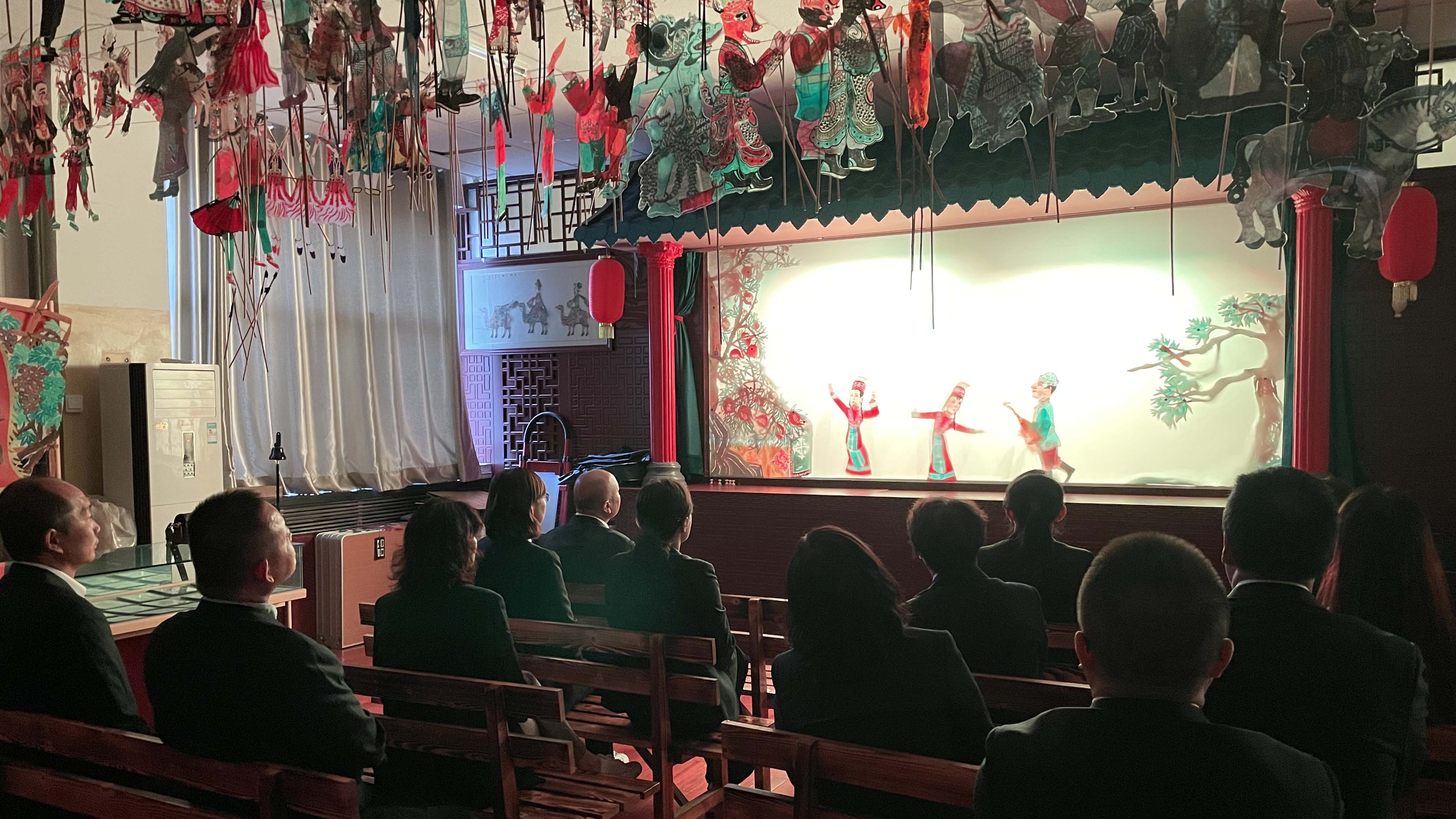 皮影戏演出