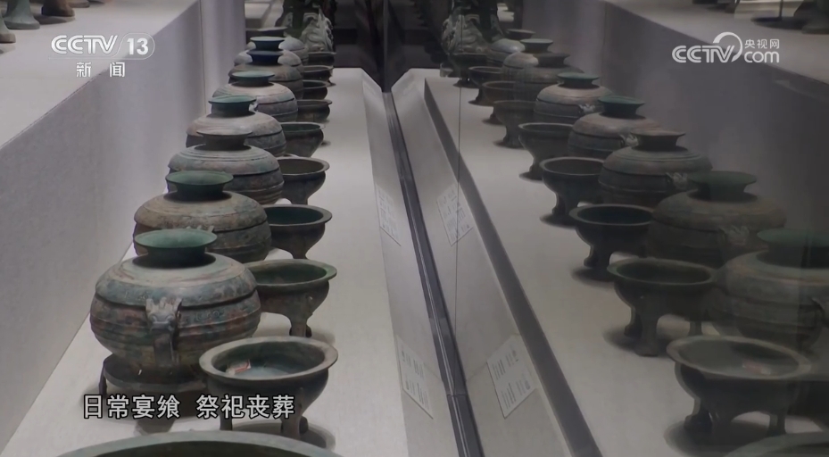 武王墩楚墓探秘：青铜礼制的最高等级“天子九鼎”有多华美？_新闻频道_