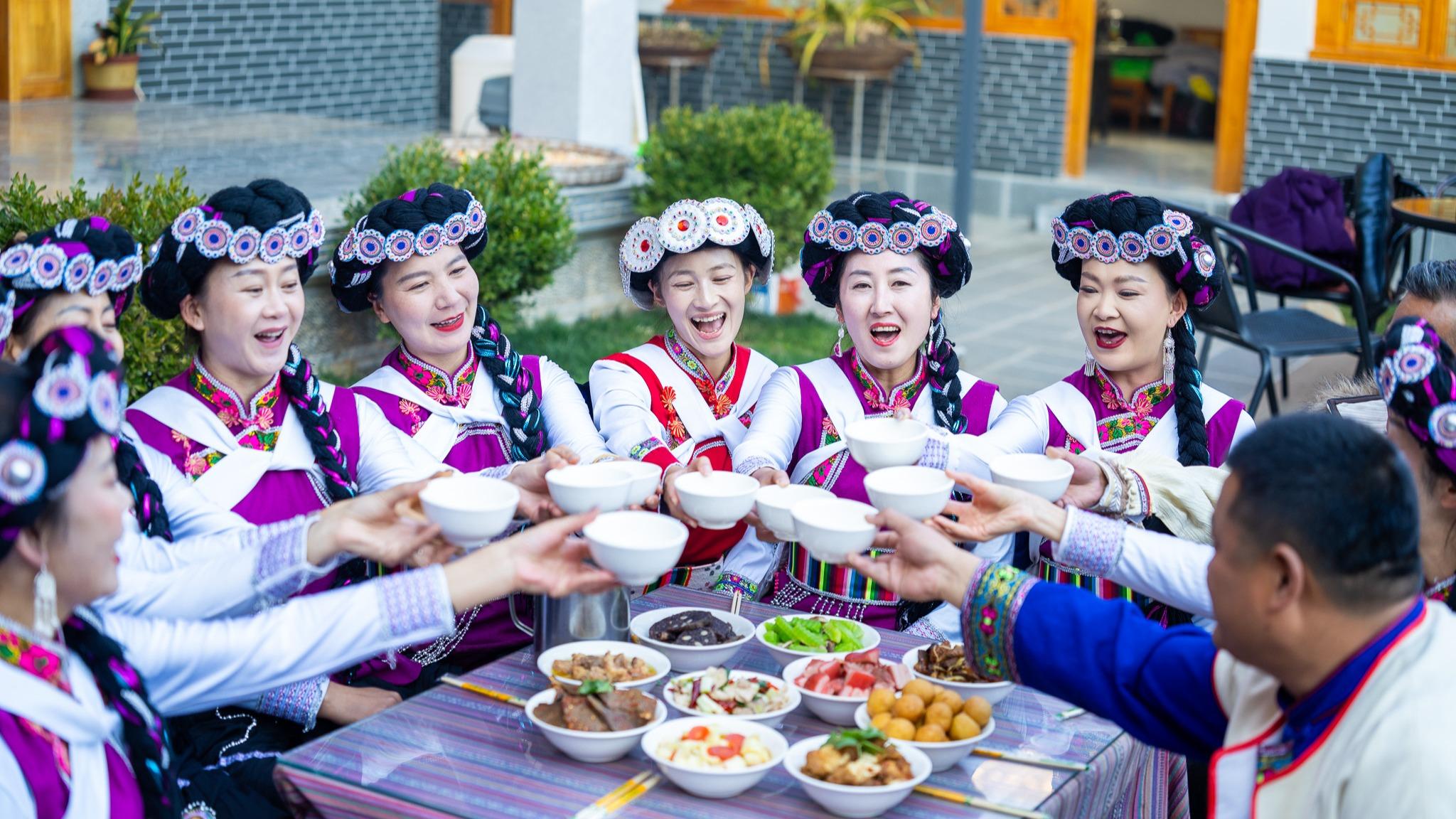 村舍蝶变 玉龙旅居进行时