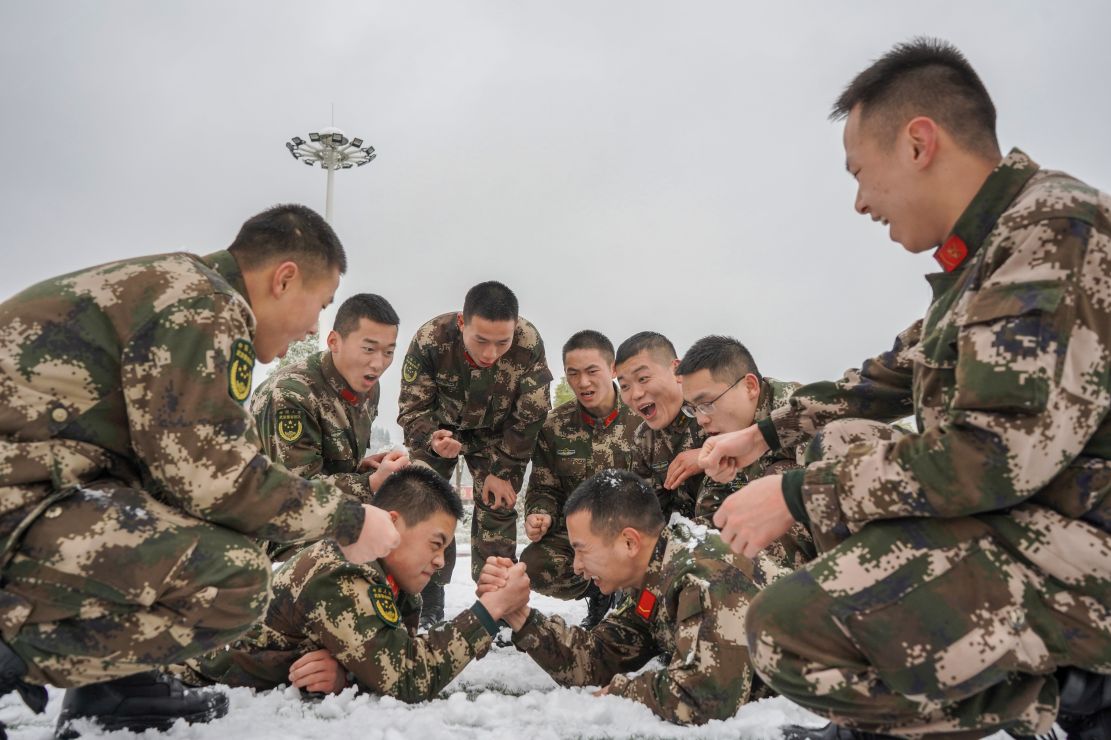 风雪励精兵武警官兵雪中训练提升打赢本领
