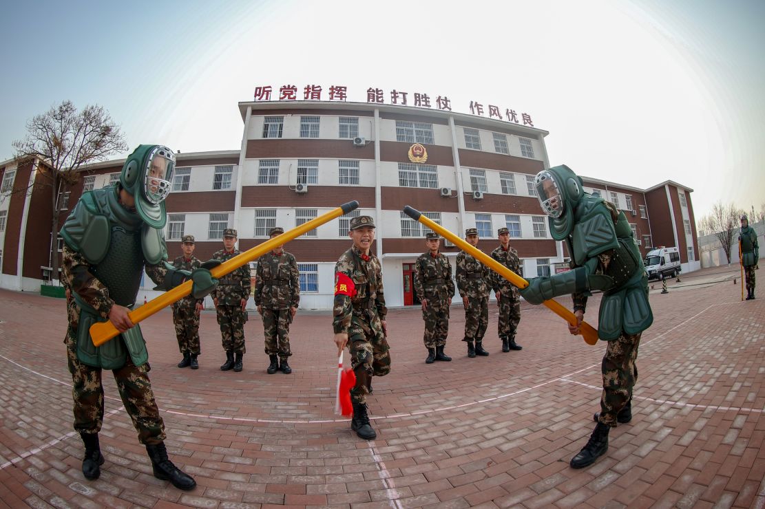 武警天津总队组织机动分队实战化练兵