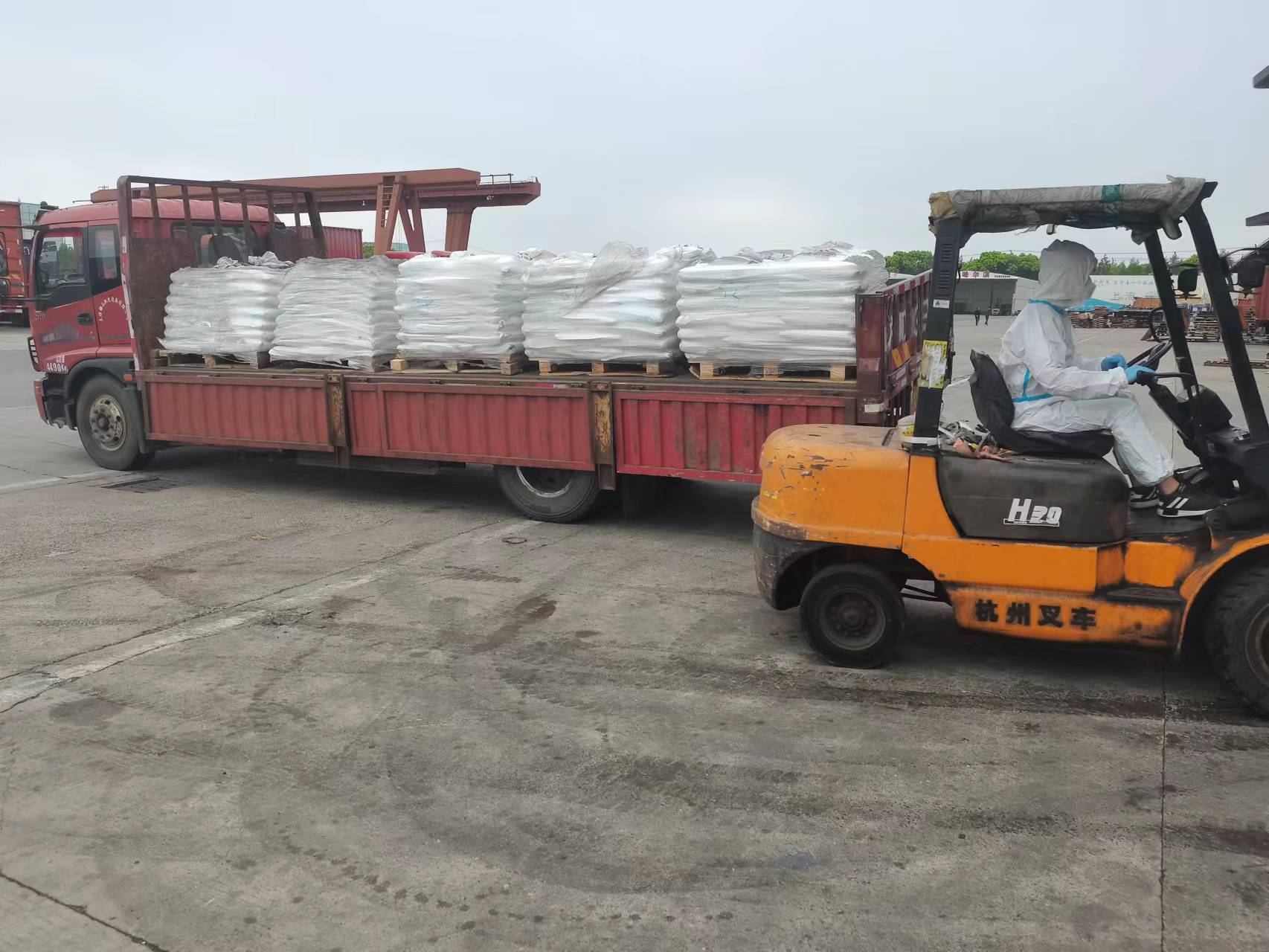 海盐在嘉定仓库装车