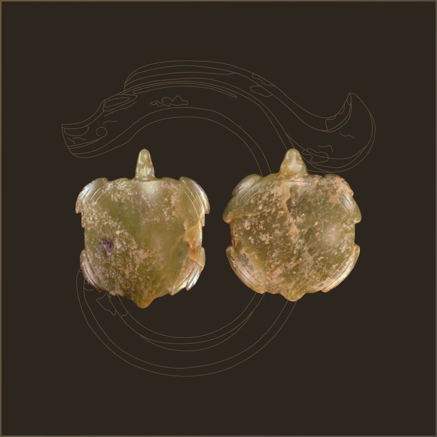 玉鳖，雌鳖：长9.4厘米、宽8.5厘米、厚2厘米；雄鳖：长9厘米、宽7.8厘米、厚1.9厘米|现藏于辽宁省文物考古研究院