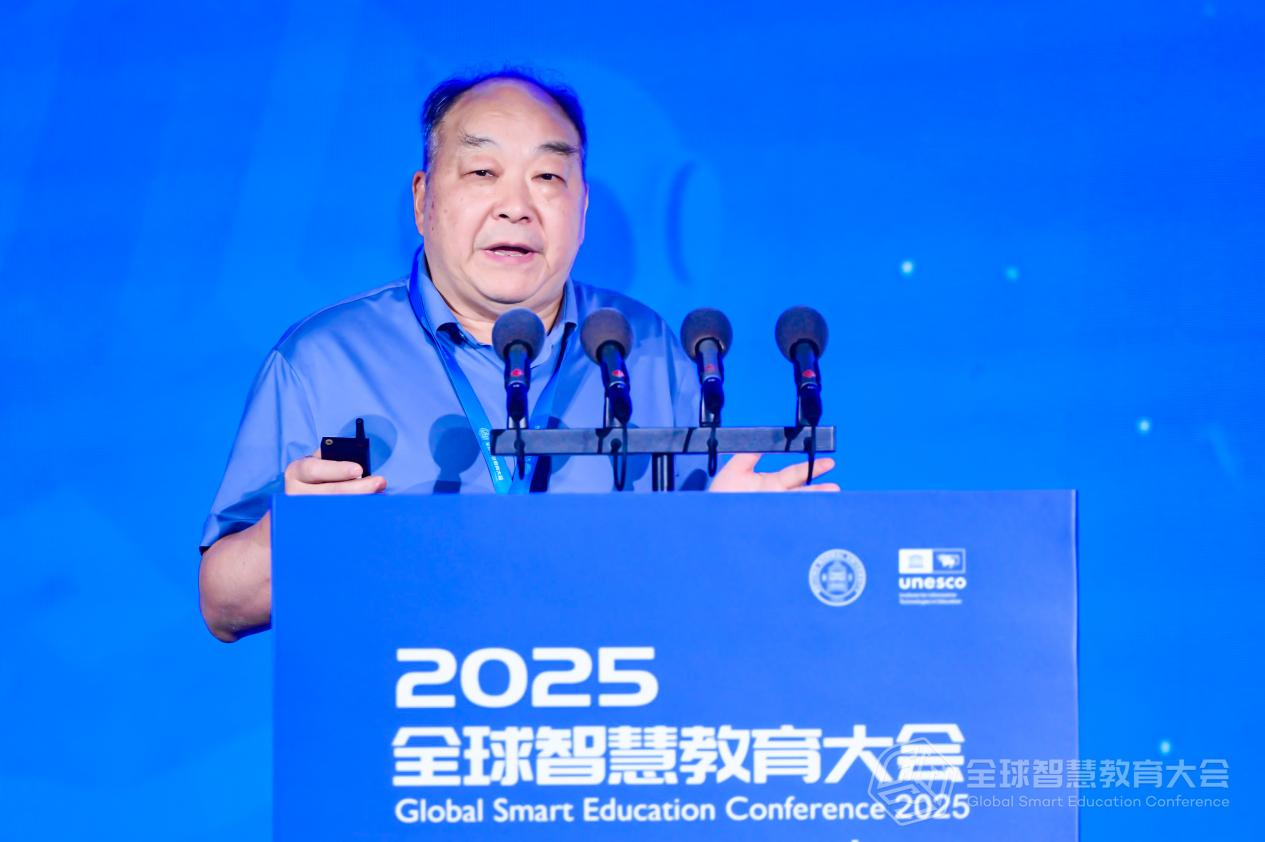 香港理工大学学习科学和技术讲座教授胡祥恩