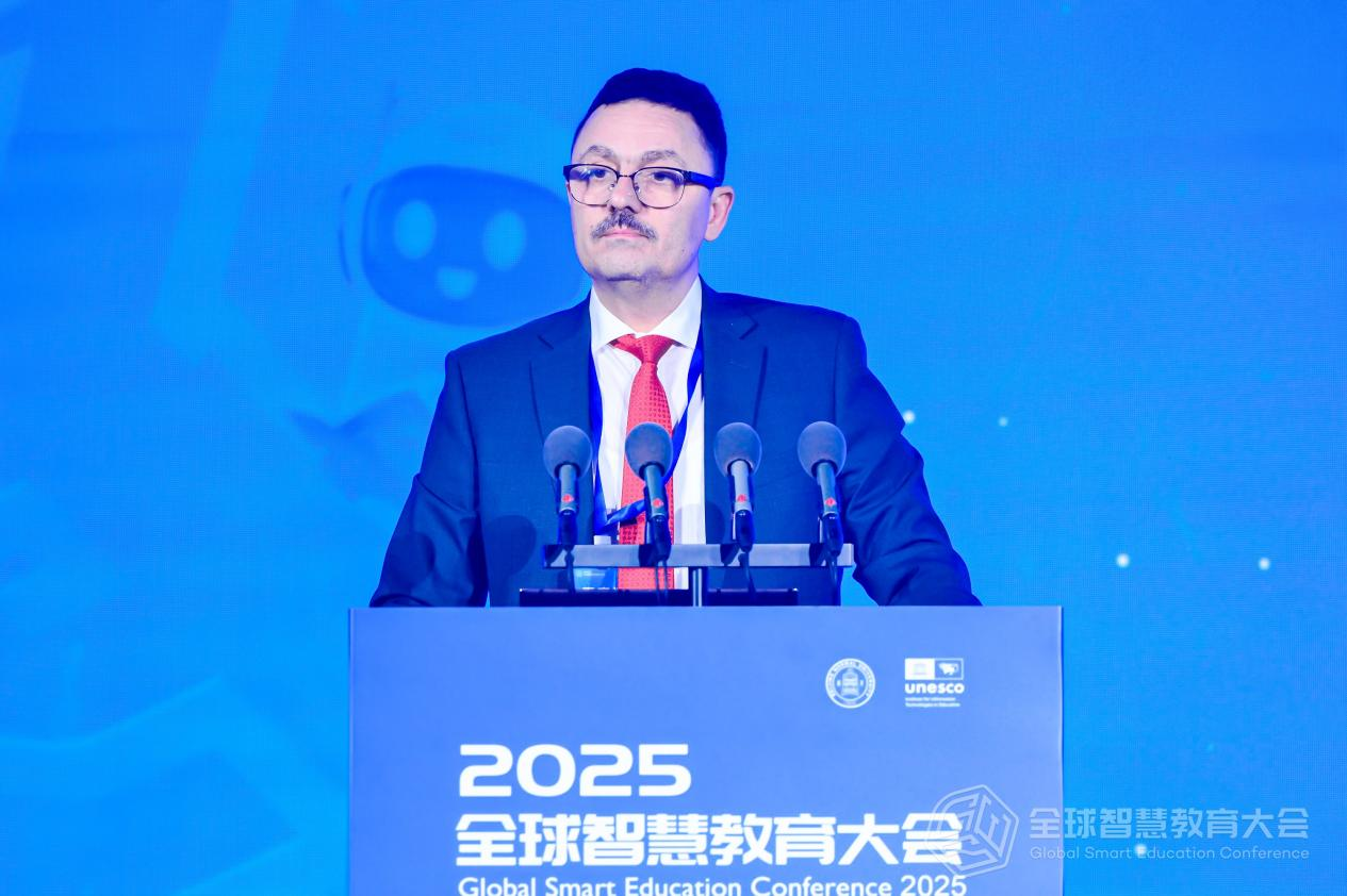 埃及高等教育与科学研究部智慧治理助理部长谢里夫·基什克（Sherif Kishk）
