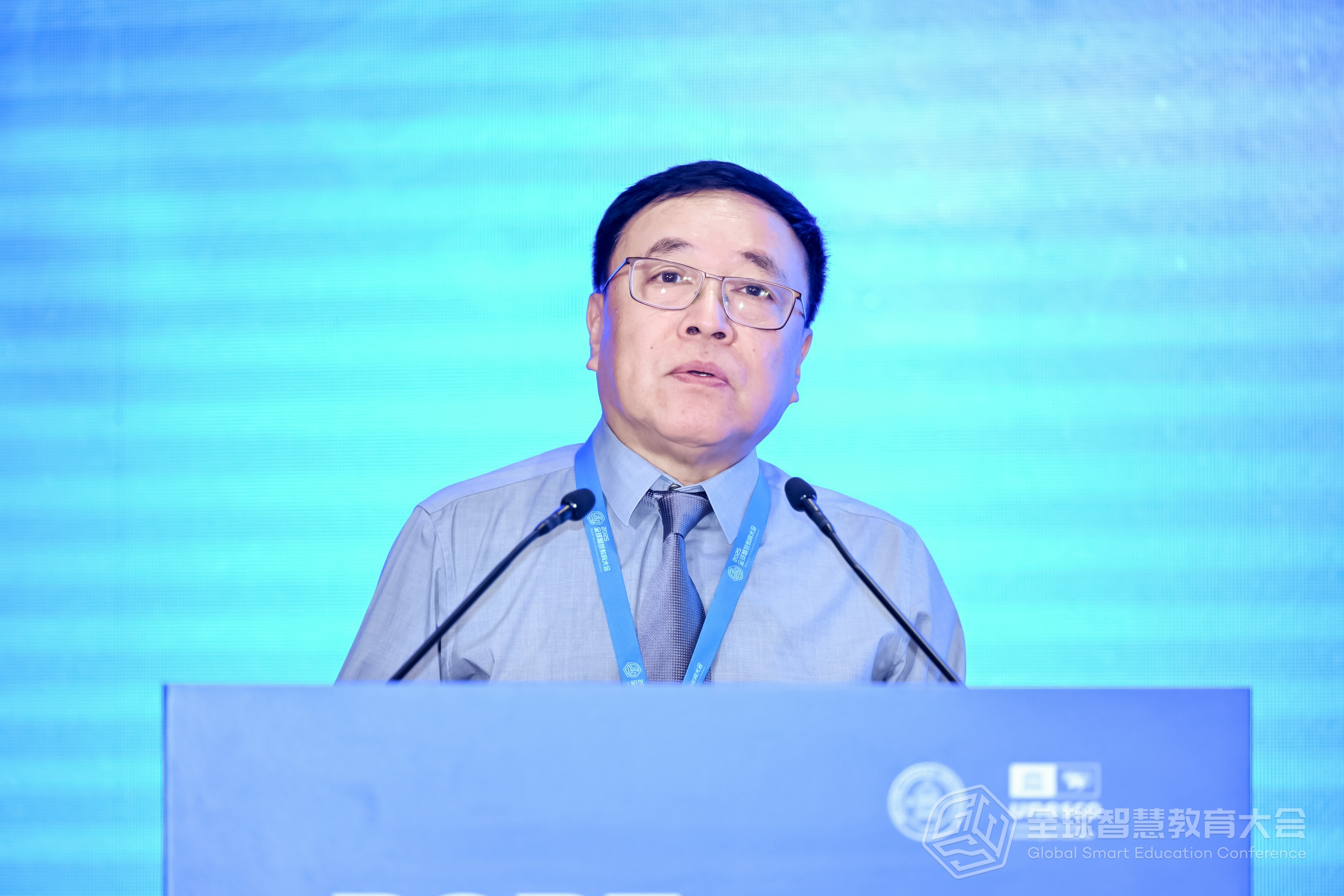中国教育装备行业协会秘书长 李瀛