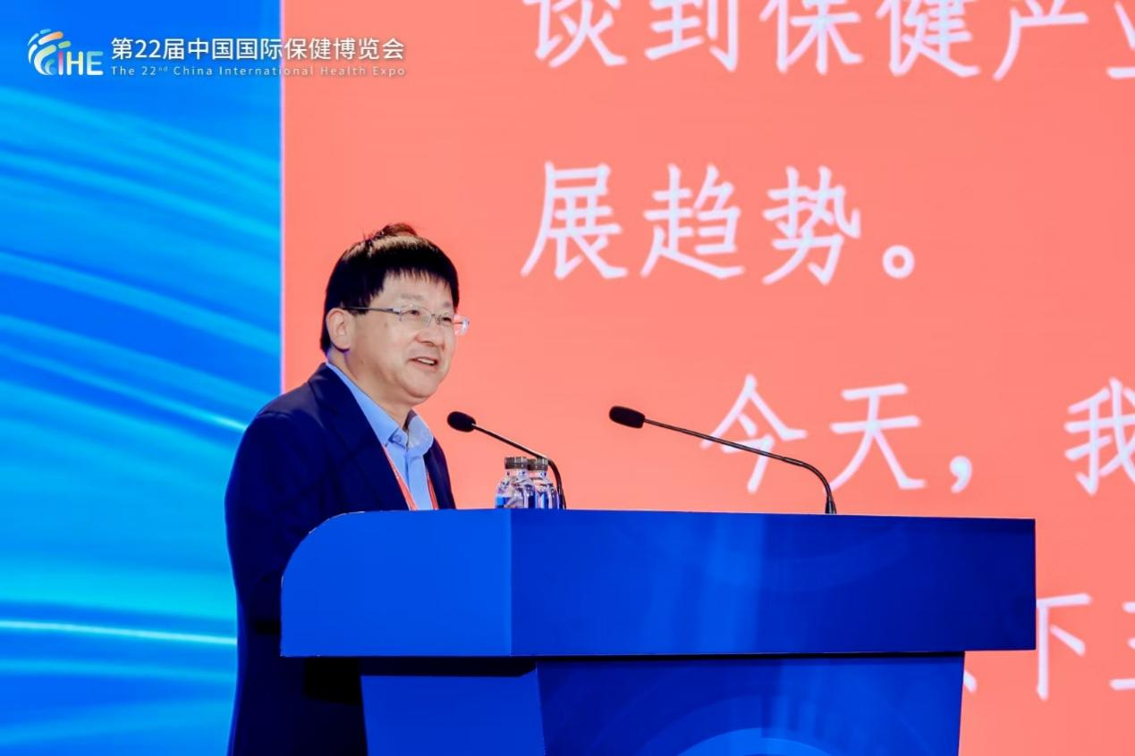 中国保健协会理事长汪建荣