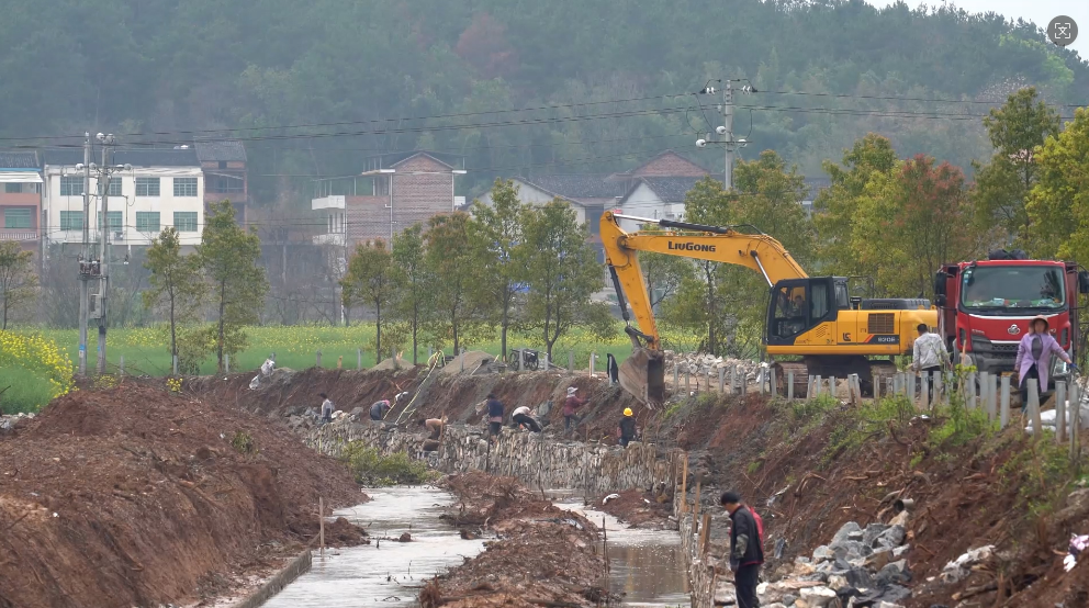 2020年文昌村大干河护坡工程