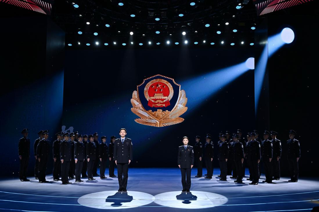 开场表演：《我的入警初心》   表演者:李圣（山东省青岛市公安局民警）、杜文卓（公安大学在读研究生）、中国人民公安大学 学生