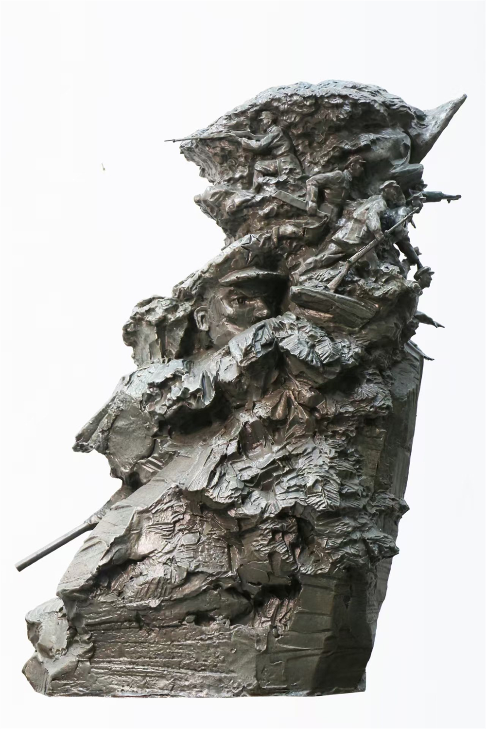 李继飞 《困牛山》 树脂 110&times;60&times;60cm 2025年