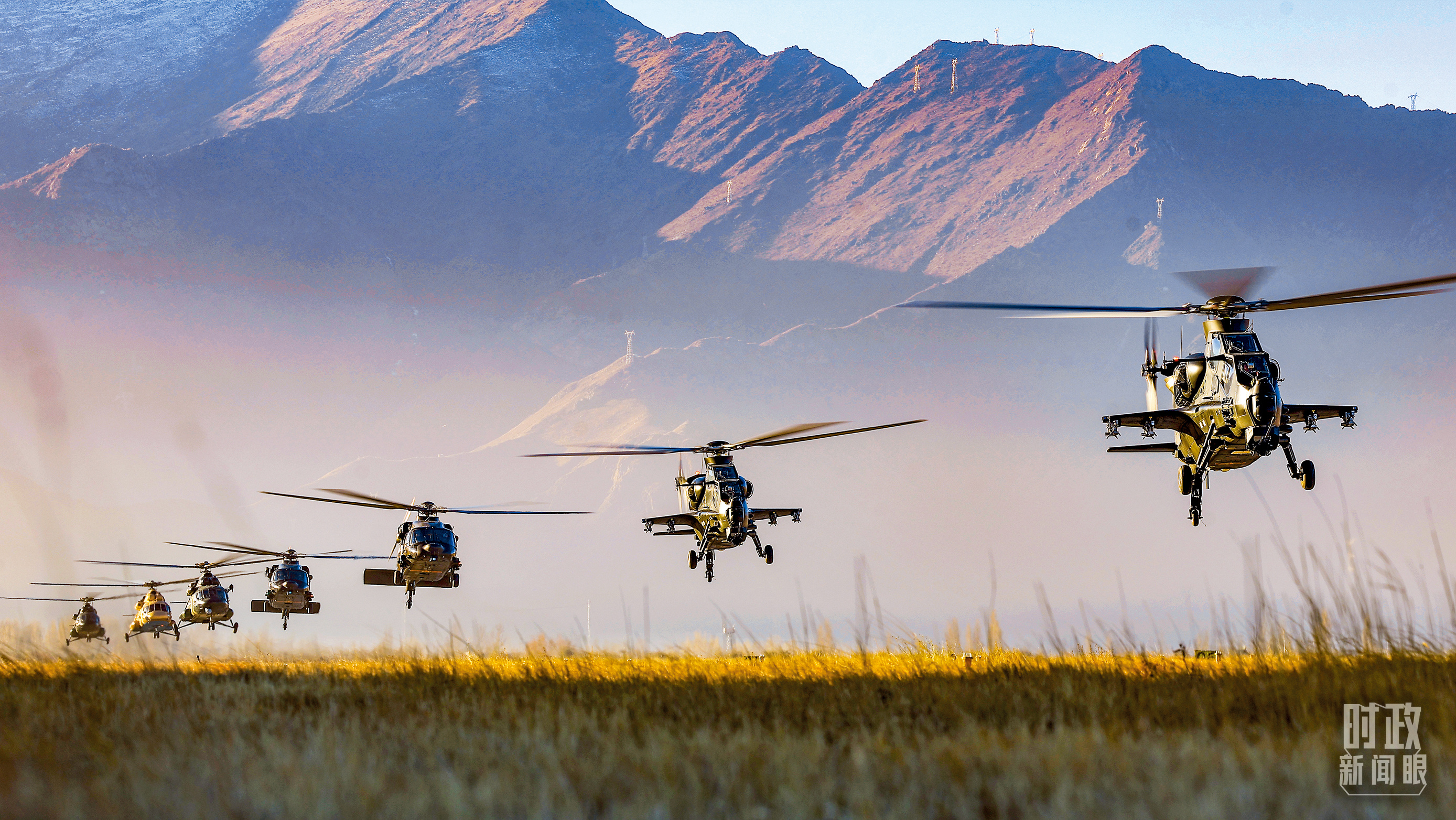 陆军某旅开展飞行训练。（解放军画报特约记者胡其武拍摄）