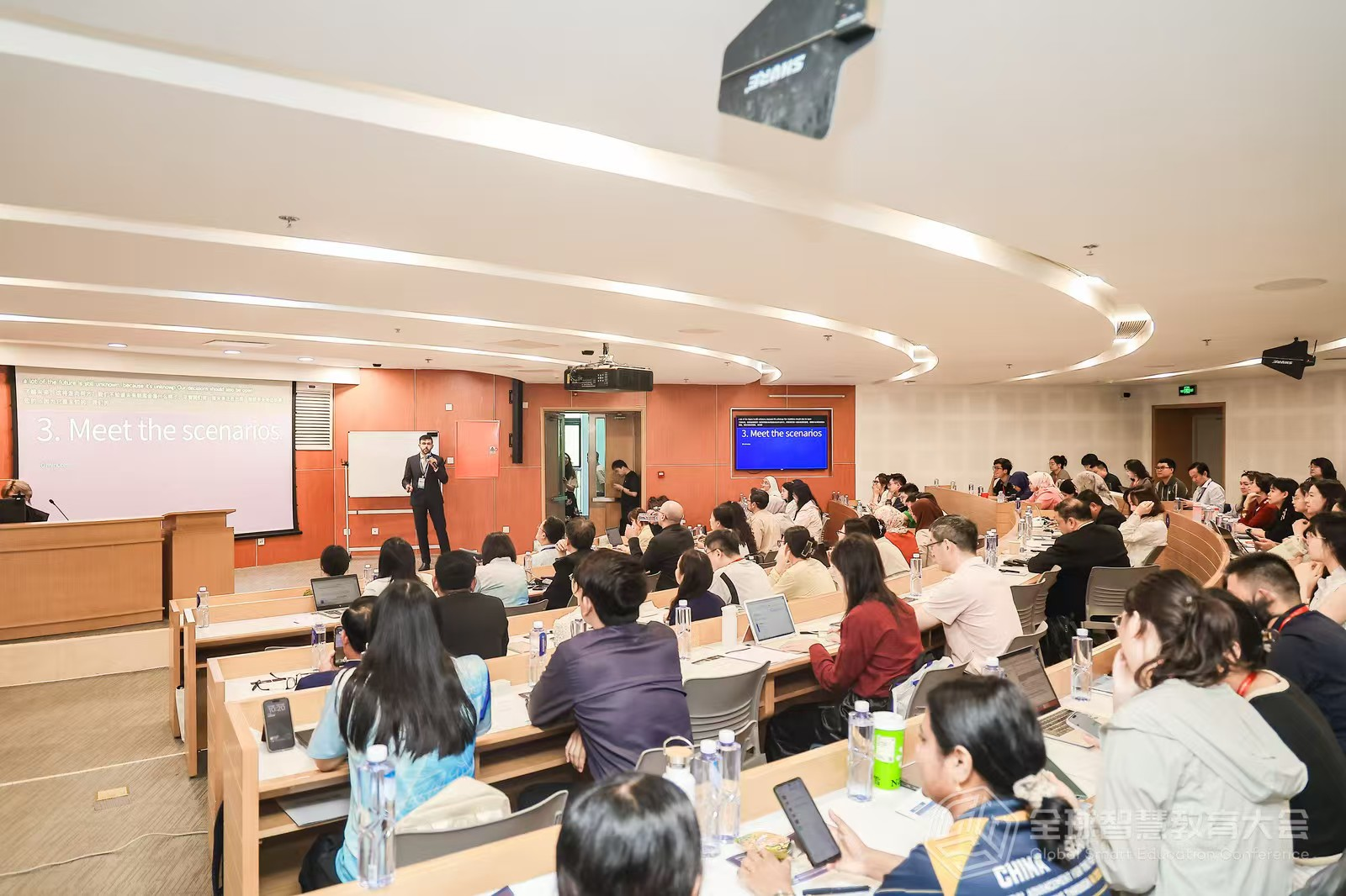 &ldquo;人工智能与课堂写作的未来：钻石还是冰块？&rdquo;工作坊在2026全球智慧教育大会期间举行