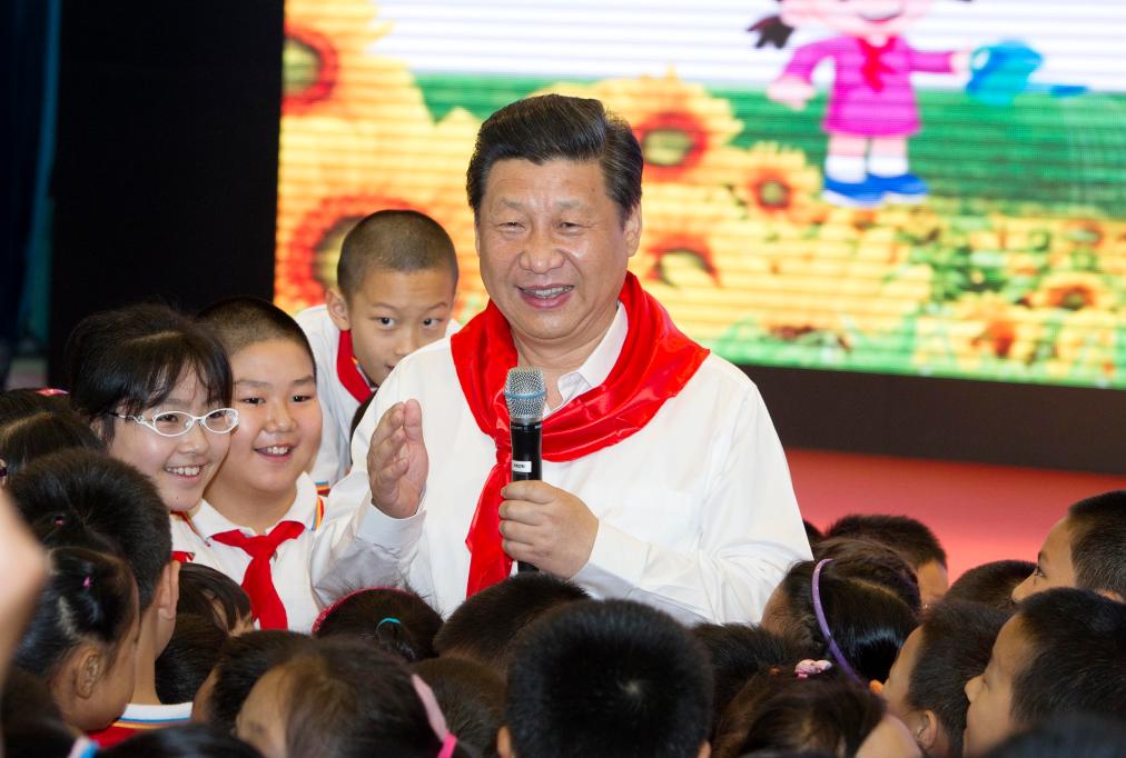 2014年5月30日上午，习近平总书记来到北京市海淀区民族小学，参加庆祝&ldquo;六一&rdquo;国际儿童节活动。